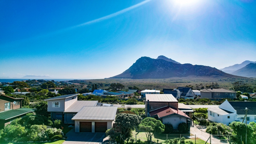 4 Bedroom Property for Sale in Pringle Bay Western Cape